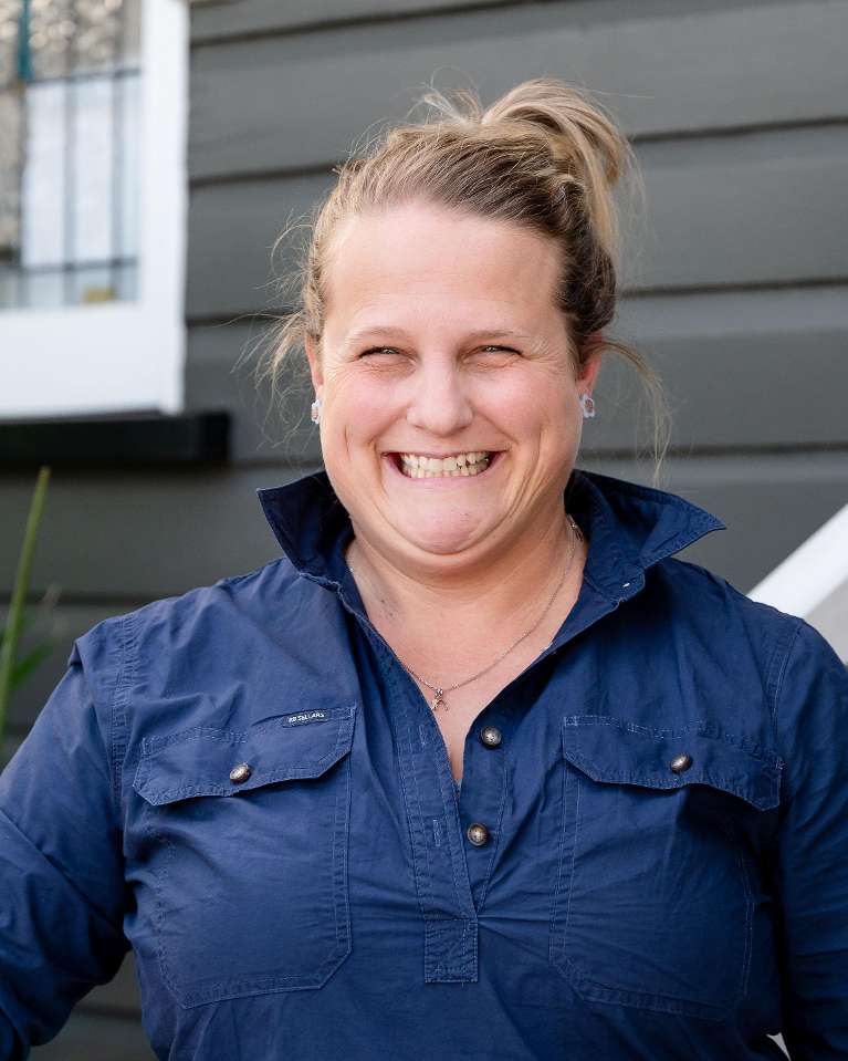 jess o'mara business manager headshot | toowoomba